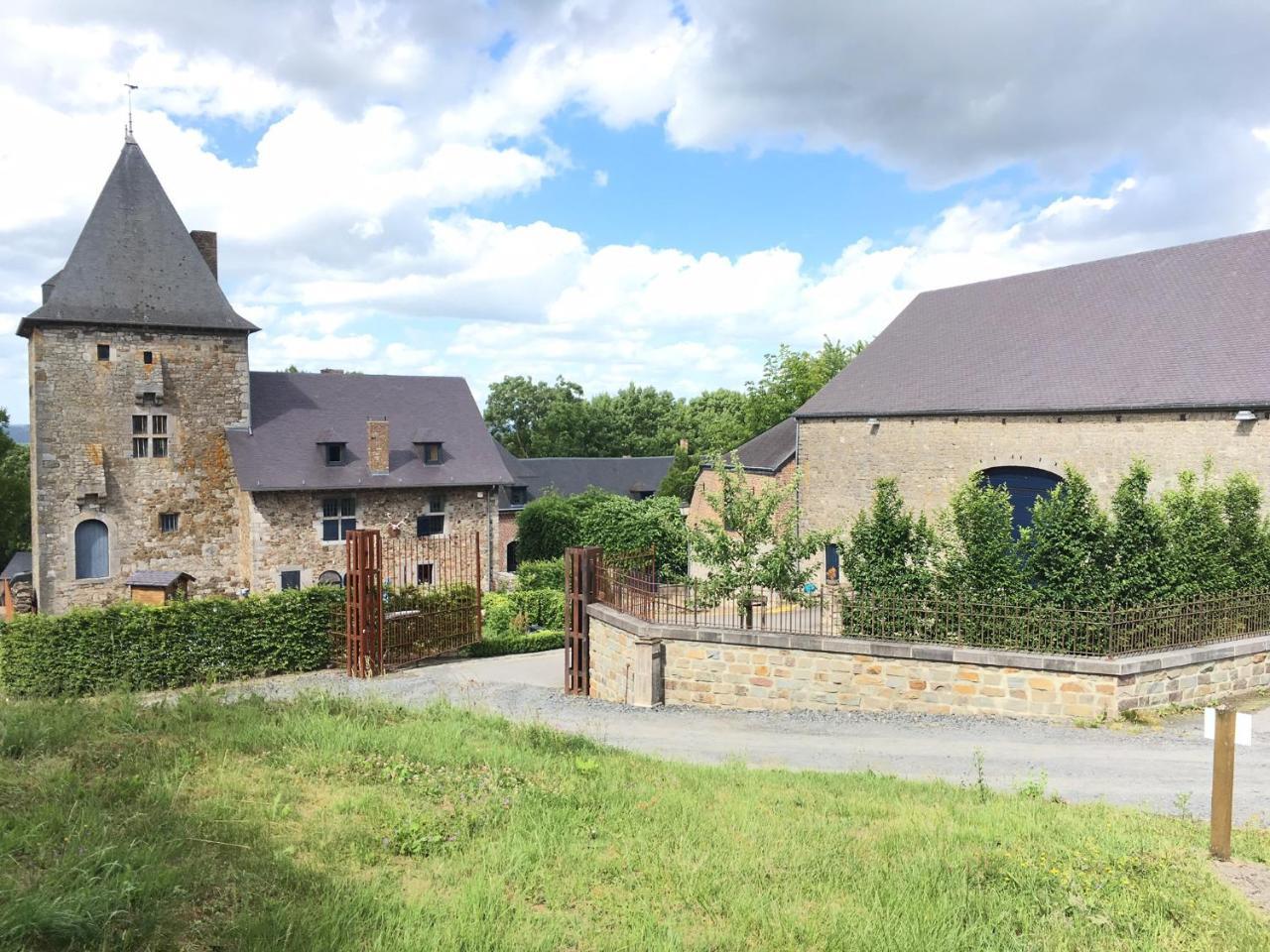 Les Confidences De Messire Sanglier, Stylished Guest Houses Beauraing Exterior foto